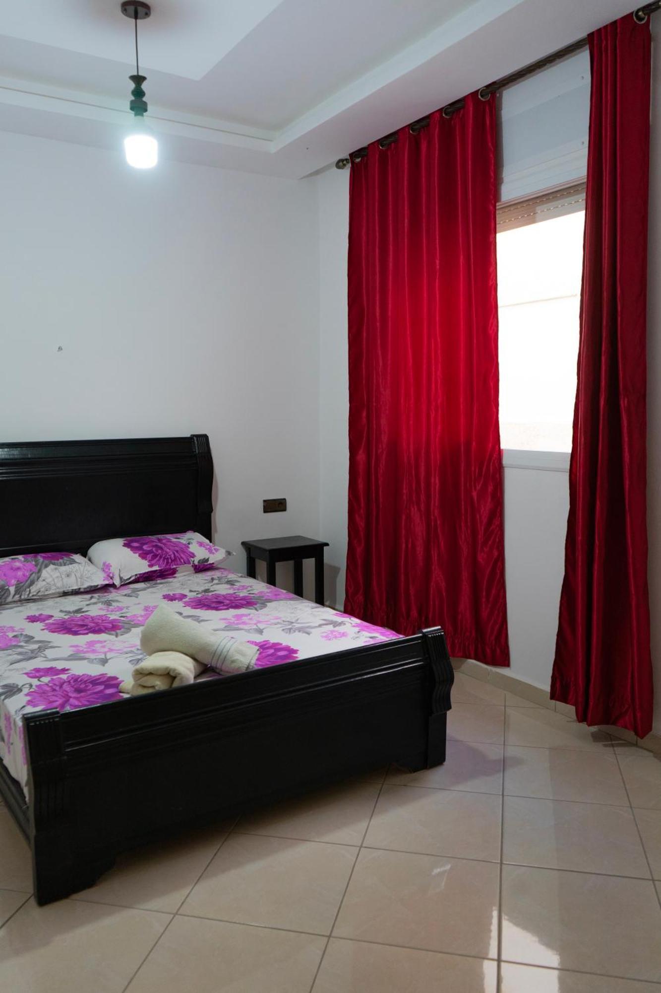 Enjoy Your Vacation Here, 1 Min To The Beach, Only For Families !! Martil Exterior photo